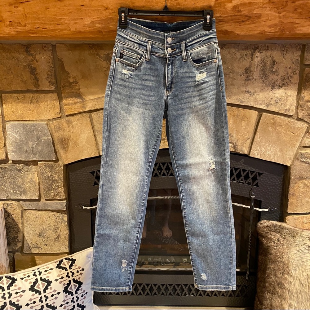 NWOT Judy Blue Double Button High Rise